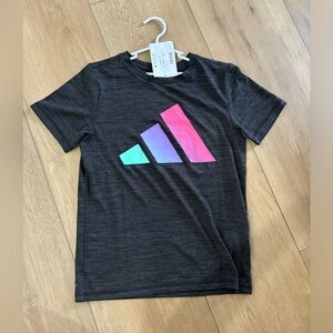 Adidas t shirt size small